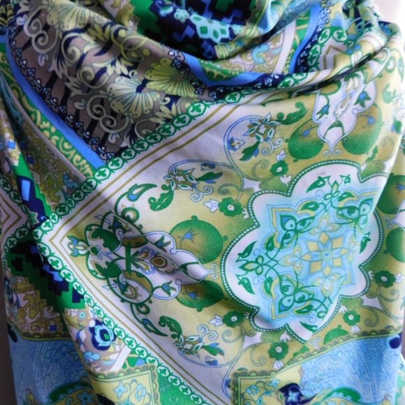 Nice top large - Picture 2 of 3